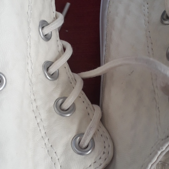 Vintage Converse Ivory on White Peppled Canvas Sneakers - Picture 8 of 8